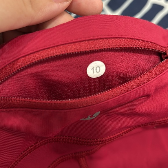 Lululemon ruffled leggings - Picture 2 of 3